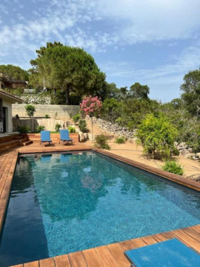 Villa Monte e Mare, piscine chauffée, climatisée à 5 mn de la plage de santa giulia